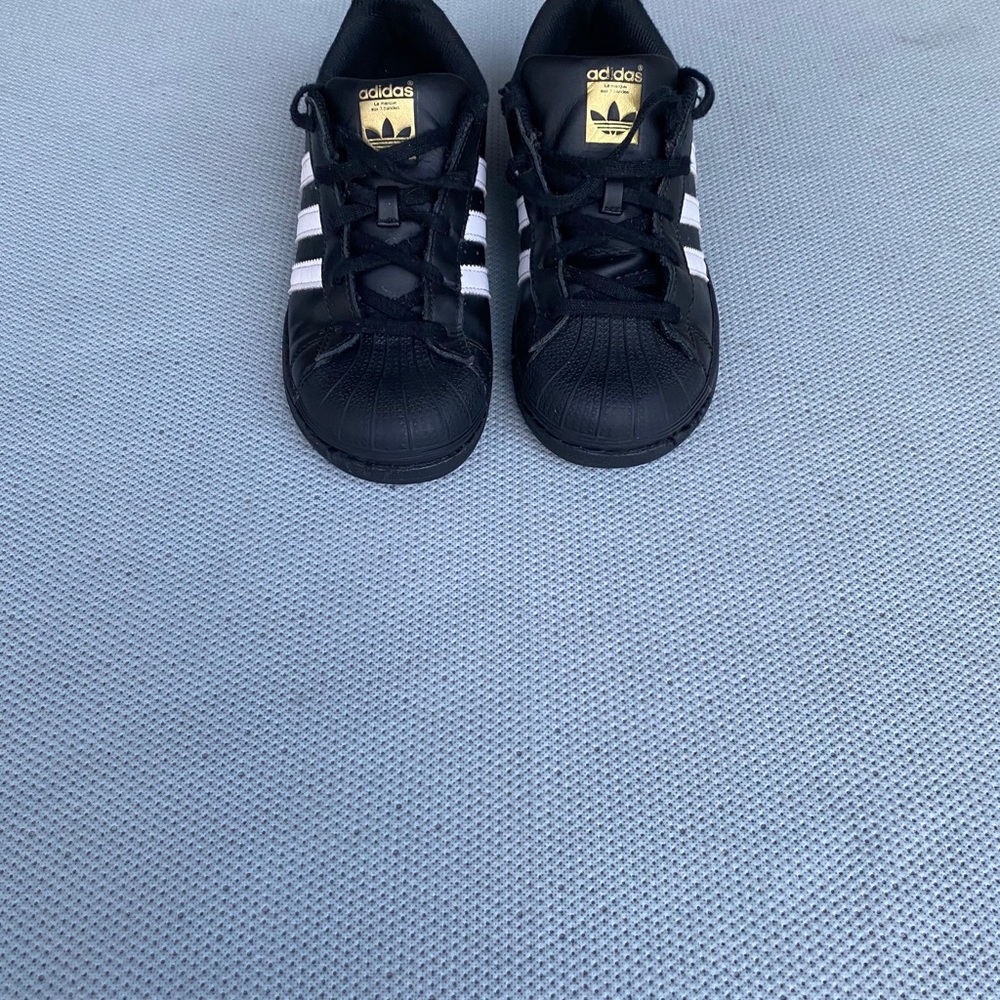 ADIDAS SNEAKERS